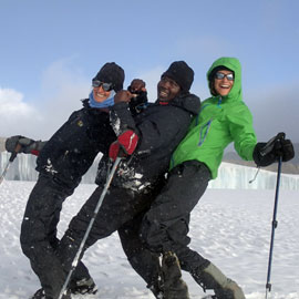 uhuru peak hiking routes